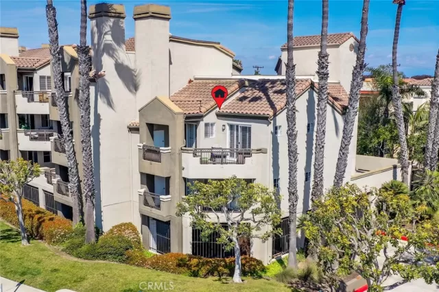 MLS: OC25033395 Condo For Sale