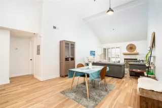 Photo #4: OC25033395 Listing