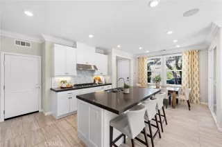 Photo #4: OC25033400 Listing