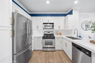 Photo #4: OC25033406 Listing