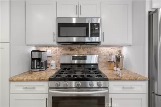 Photo #5: OC25033519 Listing