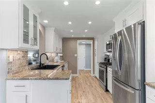 Photo #6: OC25033519 Listing