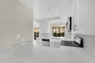 Photo #5: OC25033776 Listing 