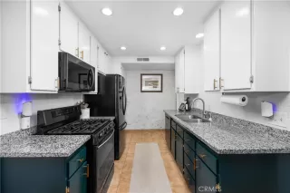 Photo #6: OC25034109 Listing