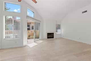 Photo #3: OC25034121 Listing