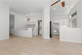 Photo #4: OC25034121 Listing