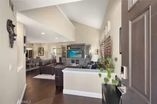 Photo #4: OC25035145 Listing 