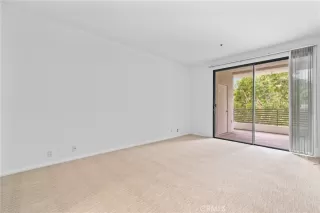 Photo #5: OC25036981 Listing 