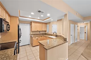 Photo #5: OC25037032 Listing