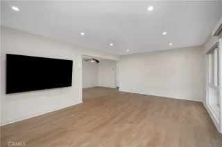 Photo #4: OC25039311 Listing 