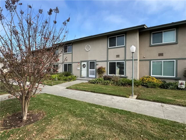 MLS: OC25039567 Condo For Sale