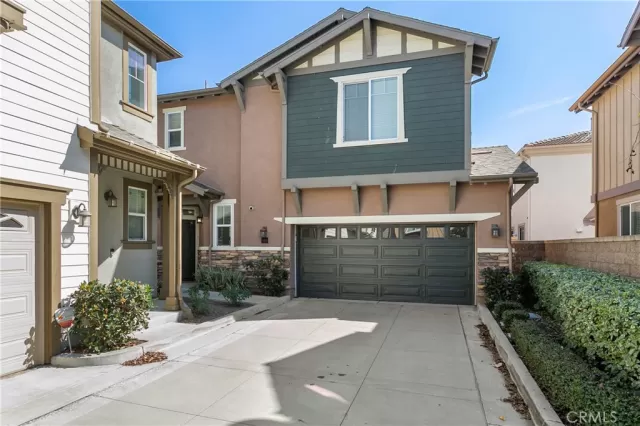 MLS: OC25040820 Condo For Sale