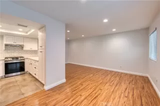 Photo #5: OC25041585 Listing 