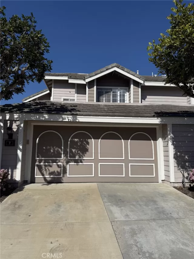 MLS: OC25042154 Condo For Sale