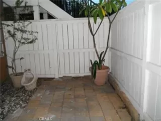 Photo #4: OC25043396 Listing 