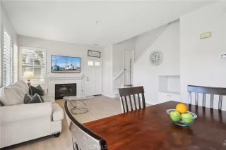 Photo #4: OC25047387 Listing 