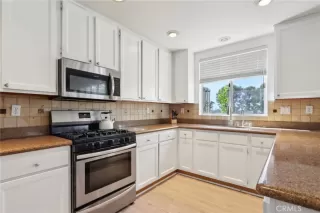 Photo #5: OC25047387 Listing 