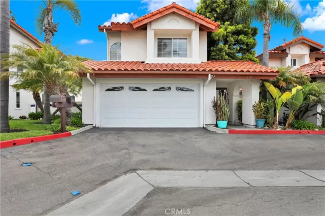 MLS: OC25047436 Condo For Sale