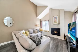 Photo #5: OC25047549 Listing