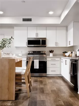 Photo #6: OC25047831 Listing