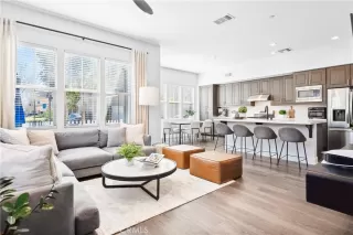 Photo #3: OC25047900 Listing