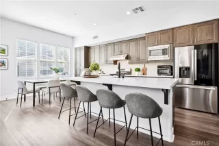 Photo #4: OC25047900 Listing