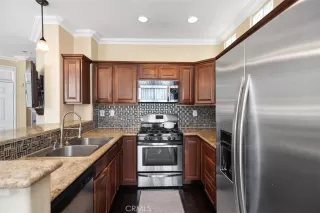 Photo #5: OC25049213 Listing