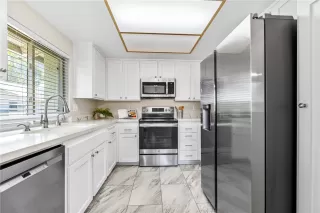 Photo #3: OC25049536 Listing 