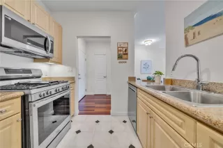 Photo #6: OC25049561 Listing 