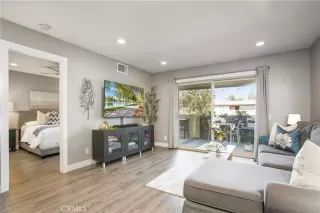 Photo #5: OC25049580 Listing 