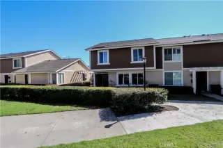 Photo #3: OC25050278 Listing 