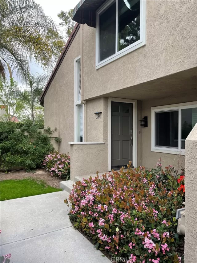 MLS: OC25051610 Condo For Sale