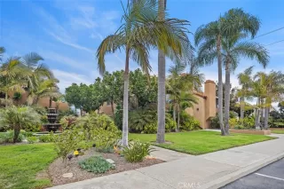 Photo #2: OC25052432 Listing 