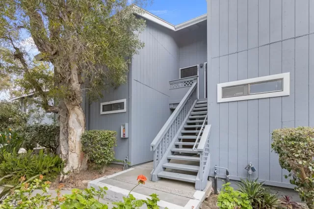 MLS: OC25052723 Condo For Sale