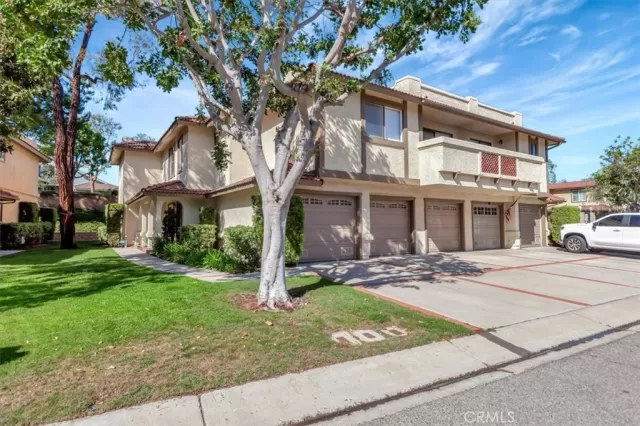 MLS: OC25053064 Condo For Sale