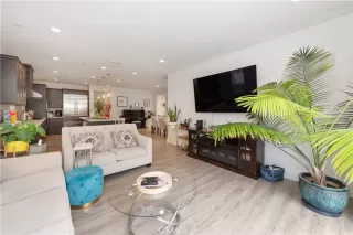 Photo #5: OC25054975 Listing