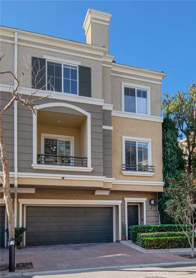 MLS: OC25055073 Condo For Sale