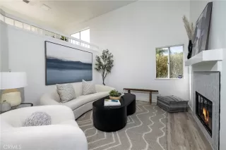 Photo #2: OC25056178 Listing