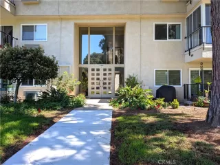 Photo #4: OC25056603 Listing 