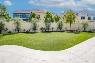 Photo #5: OC25057214 Listing