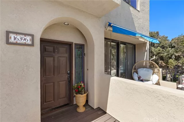 MLS: OC25057343 Condo For Sale