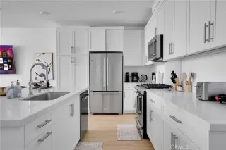 Photo #4: OC25057528 Listing 