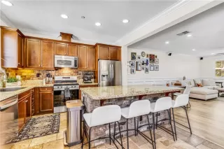 Photo #4: OC25057832 Listing