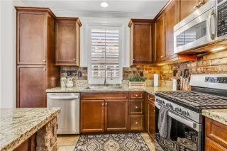 Photo #5: OC25057832 Listing