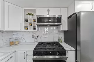 Photo #4: OC25058074 Listing