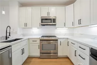 Photo #3: OC25058188 Listing