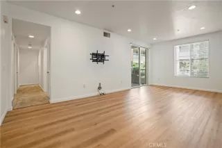 Photo #6: OC25058188 Listing