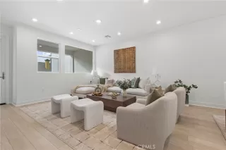 Photo #5: OC25058348 Listing