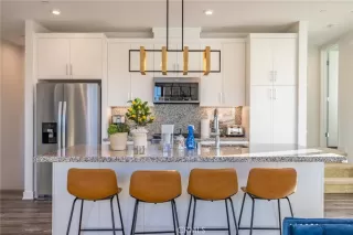 Photo #6: OC25058938 Listing