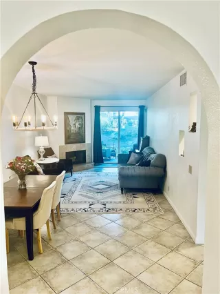 Photo #2: OC25058968 Listing